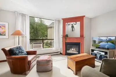 Image de 1br + Sofabed | Marquise | Ski Hill Nearby | Fireplace | Hot Tub & Sauna | Gym