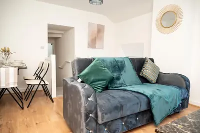 Image de Appartement-Confort-Salle de bain privée séparée-Vue sur Rue-Free Parking