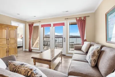 Image de Tranquil Lakeview: Condo with Boat Rentals