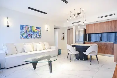 Chic 2br Apartment w/ Balcony & Sea View by HolyGuest