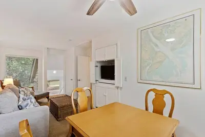 Image de 2885 - Sleeps 8 | Lux Bath + Pool | Mins 2 Harbour