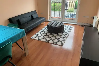 Image de 2 bed 2 bath right next to Park located for access to West end and Gtw