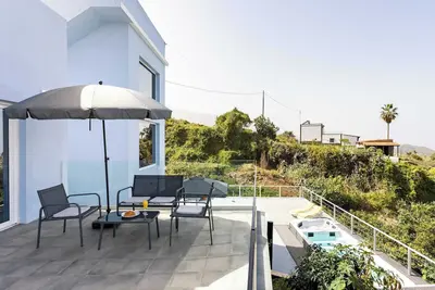 Image de Las Ranas 1 - amazing views, swim spa with jacuzzi