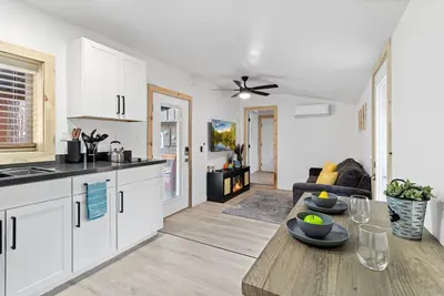 Shoreline Village Cabin 5