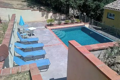 Image de Villa 4 ch, piscine, vues panoramiques, 2700m² de terrain, idéale pour 2 familles