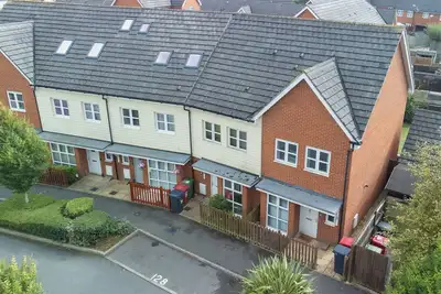 Image de Cozy 2Bed Nr Heathrow & Windsor wParking | Sleep 6