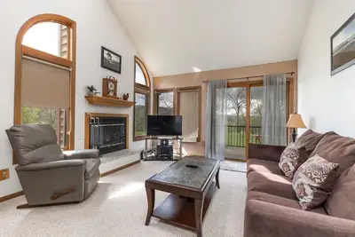 Image de Galena Territory Retreat | 2br/2ba Townhome w/ Fireplace & Scenic Views