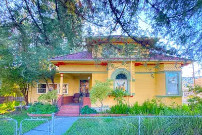 Image de Charming house with full kitchen & w/d, great location & dog-friendly