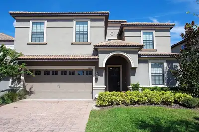 Image de Amazing! Disney ChampionsGate 8 bedroom/5Bath Golf, Pool, Movie Theater Villa
