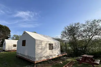 Image de Glamping tent on the river.