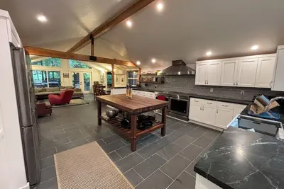Image de Woodland Retreat with River Access – Spacious 5-Bedroom Home in Potter Valley