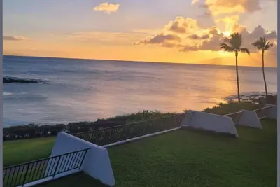 Image de Oceanfront Napili Point 2br Condo w/ A/C – Sunset Lanai, Turtles & Whale Views