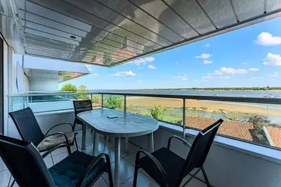 Image de Arcachon, Pointe De L’Aiguillon : Au Pied De La Plage!