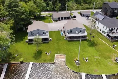 Lakefront  3-bedroom Duplex  on Lake Winnisquam, docks, Beach, WiFi, Ac. \nB2B