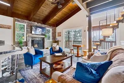 Mountain Escape Near Heavenly Lodge | Sleeps 8