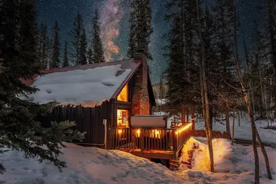 Image de Cloud 9 Cabin-Hot Tub-25min to Breck