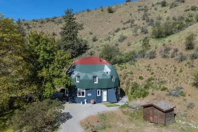 Image de Cozy Dome Home- 3-Bed Retreat • 9 Min Drive to Lake • Ac • WiFi • Free Parking