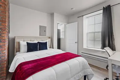 Image de Classic 2br Detroit's Sugar Hill