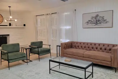 Image de Charming Newly renovated 4-bedroom 2Bath bungalow in Old Midland Texas