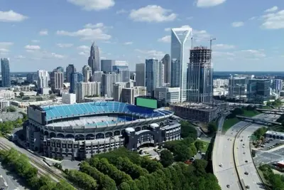 Image de 3-bedroom bungalow in charming Charlotte