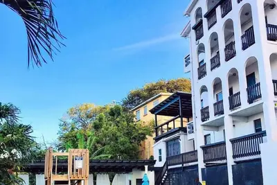 Image de 4 Bedroom 4a+B+C, Oceanview + Pool, Near Beach | 4 Bedroom Apt 4a+B+C @ Paradise Point Barbados