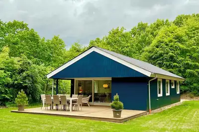 Image de Renovated holiday home by Kvie Lake