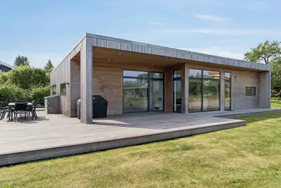 Image de Sea view and comfort in architect-designed home