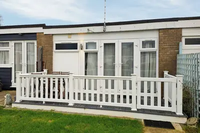 Image de Introducing Chalet 249, an inviting 2-bedroom Chalet.