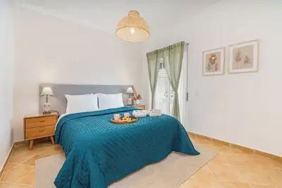 Image de HostWise-Sunny Flat w/ Balcony by the Algarve Sea
