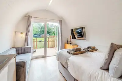 Image de Lakeside Micro Lodge (Pet)