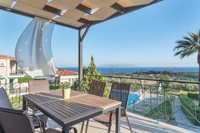 Image de Appartement 'Oneiro - Two-Bedroom' avec vue sur mer, Wi-Fi et climatisation