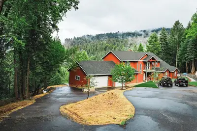 Image de Sly Park, Rubicon Trail, Hot Tub, Pool Table, Putting Green, Bbq, Deck, Sleeps10