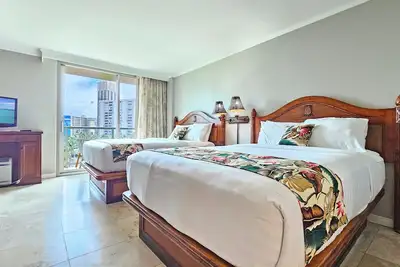 Image de Luana Waikiki Hotel 502 🏝 2 Queen Bed CityViewStudio, WiFi, Ac, Gym, Pool & Kitchen