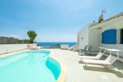 Image de Villa 'Mare E Monti' avec vue sur la mer, Wi-Fi et climatisation
