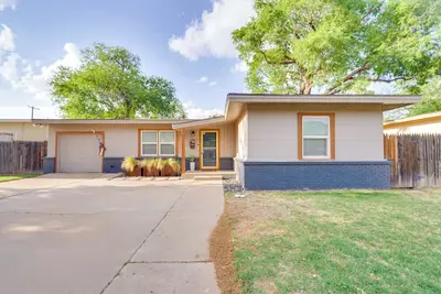 Image de 4 Mi to Dtwn: Family Home w/ Patio in Lubbock