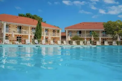 Appt 4/5 pers. au Verdon sur Mer dans résidence de tourisme 3 étoiles.
