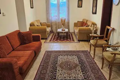 Image de Paikos Townhouse, Hot Springsis a traditional two-storey residence of 220 sq. m. ,