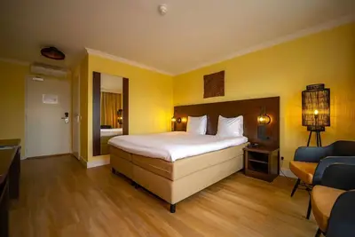 Image de Unwind by the Sea! Free Breakfast, Balcony, Steps to Beach!