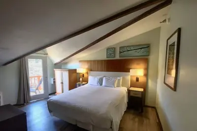Image de The Retreat on Charleston Peak, King Suite – Free Parking & Outdoor Fun