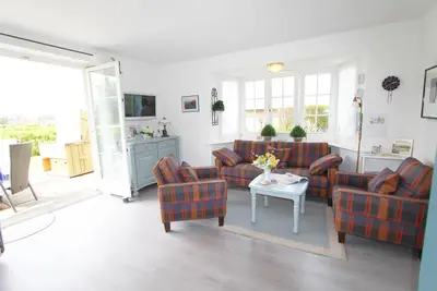 Image de Lovingly furnished vacation apartment in the heart of Wenningstedt