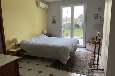 Image de Maison à l'orée de la forêt des 3 pignons, tennis