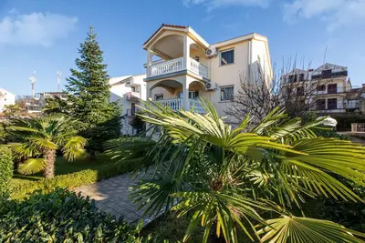 Image de Appartement de vacances Njivice pour 1 - 4 personnes avec 2 chambres à coucher - Appartement de vaca