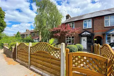 Image de Lovely House with Garden in Luton