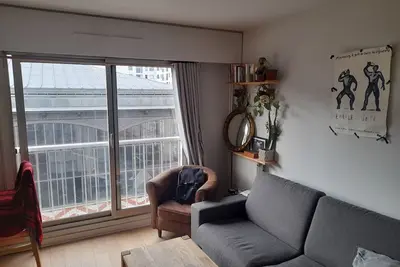 Image de Studio lumineux dans le village de Jourdain, au nord-est de Paris.