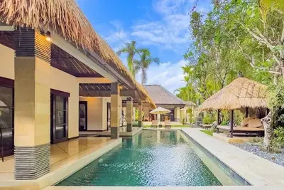 Image de A little slice of Heaven, Villa Evelyne staffed 5-bedroom villa central Seminyak