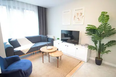 Image de brand new apt with bedroom & office