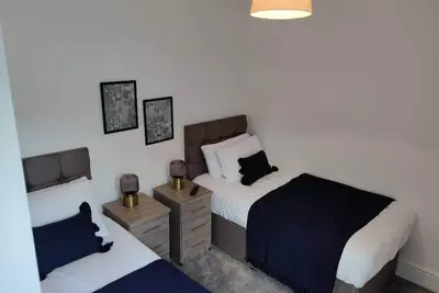 Image de Make this your base! Tv in every bedroom!