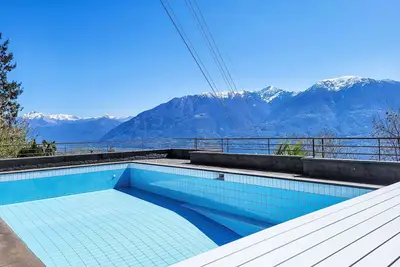 Image de Bel appartement pour 4 personnes avec Wifi, piscine, Tv, patio, animaux admis et vue panoramique