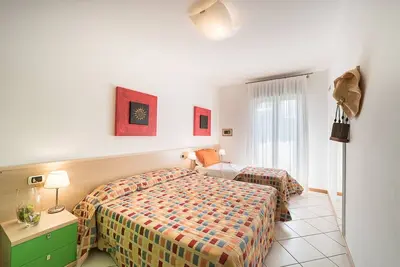 Image de Appartement confortable avec piscine extérieure