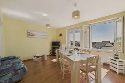 Image de Le port et les plages à pied - 2 adultes 2 enfants